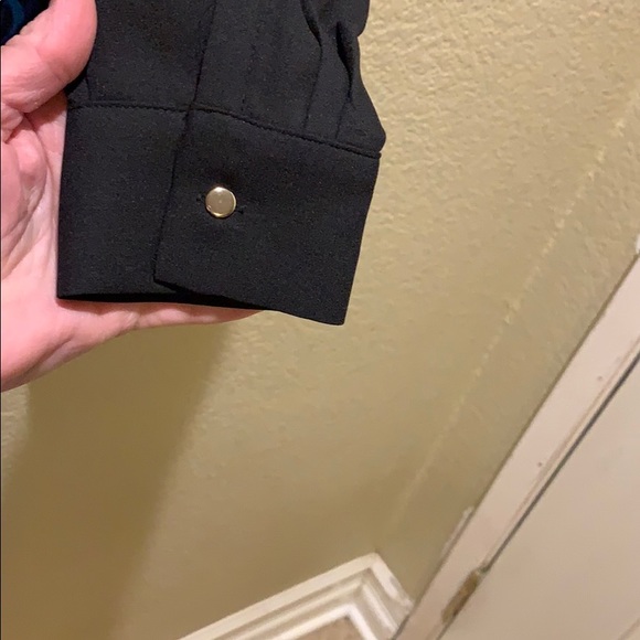 Small Dana Buchman blouse - Picture 5 of 5